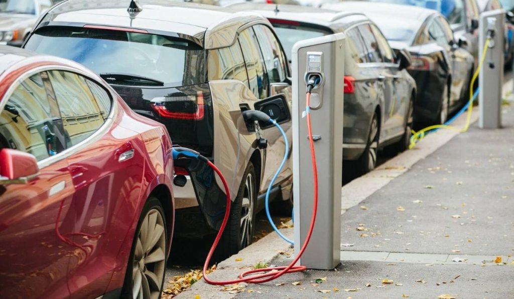 What Does It Cost to Charge an Electric Car